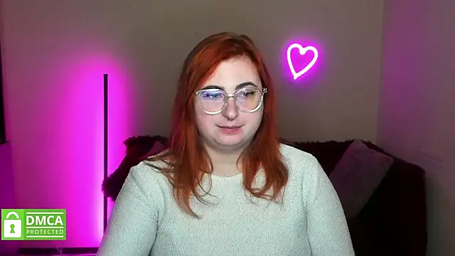 Alicia love00 online show from November 6, 2025, 6:28 am