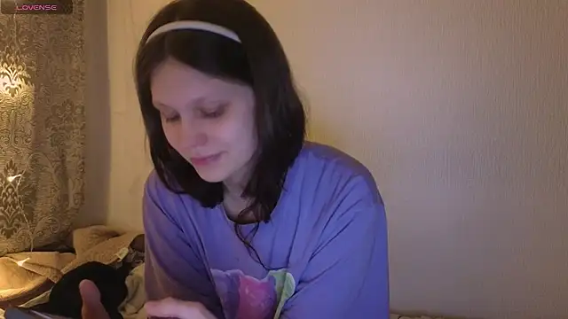 Snapshot of Lunliss chatting on February 15, 2026, 9:25 pm Lunliss online show from February 15, 2026, 9:25 pm