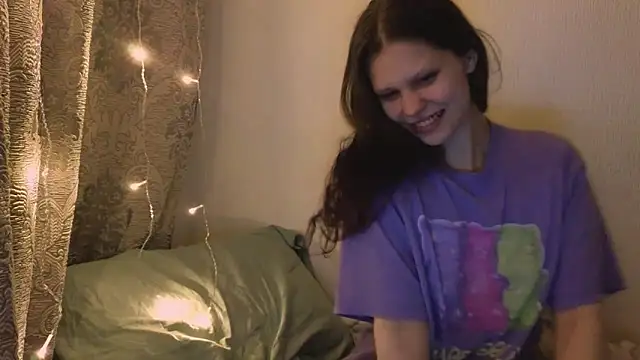 Snapshot of Lunliss chatting on March 1, 2026, 8:42 pm Lunliss online show from March 1, 2026, 8:42 pm