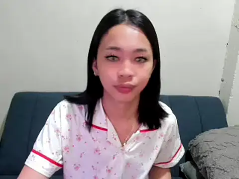 Snapshot of millany69 chatting on February 5, 2026, 4:52 am millany69 online show from February 5, 2026, 4:52 am