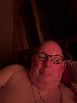 Snapshot of CharlieWeaver22 chatting on July 2, 2026, 2:56 am CharlieWeaver22 online show from July 2, 2026, 2:56 am