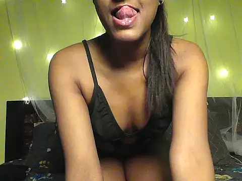 mickle james online show from November 6, 2025, 6:01 pm