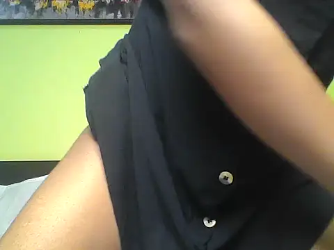 Snapshot of mickle_james chatting on September 16, 2025, 5:47 pm mickle james online show from September 16, 2025, 5:47 pm