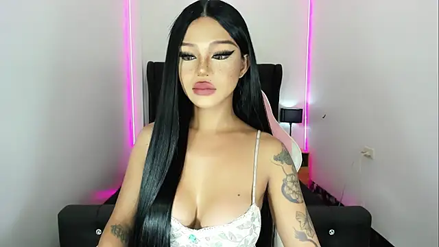 DazzlingDivaLiza online show from April 17, 2026, 10:34 pm