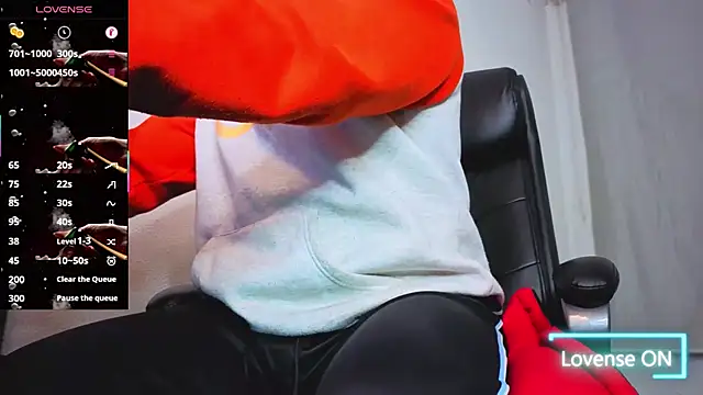 Ernesto-Rodriguez82 online show from December 23, 2025, 2:33 am