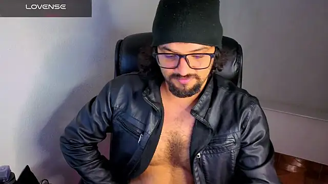 Ernesto-Rodriguez82 online show from March 12, 2026, 5:24 am