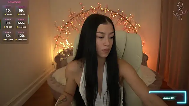 Snapshot of FataleNellie chatting on June 25, 2026, 8:03 pm FataleNellie online show from June 25, 2026, 8:03 pm