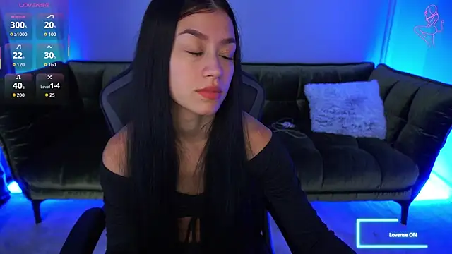 Snapshot of FataleNellie chatting on October 17, 2025, 8:43 pm FataleNellie online show from October 17, 2025, 8:43 pm