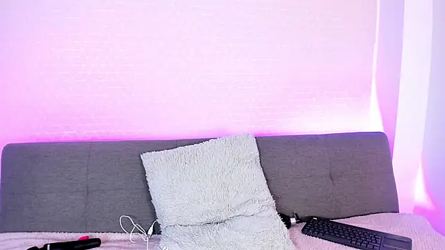 Snapshot of missweetpeach chatting on December 1, 2025, 9:15 pm missweetpeach online show from December 1, 2025, 9:15 pm