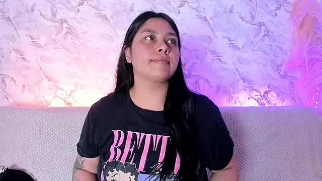 Snapshot of missweetpeach chatting on November 21, 2025, 11:37 pm missweetpeach online show from November 21, 2025, 11:37 pm