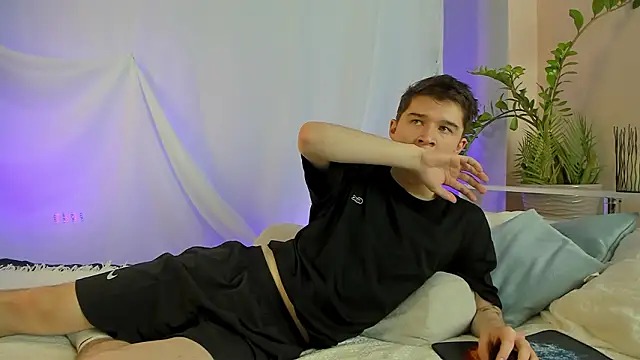 SherlockMax online show from February 15, 2026, 7:35 pm