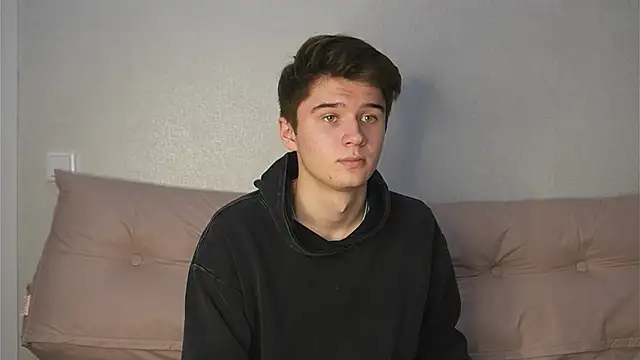 SherlockMax online show from October 24, 2025, 7:35 pm