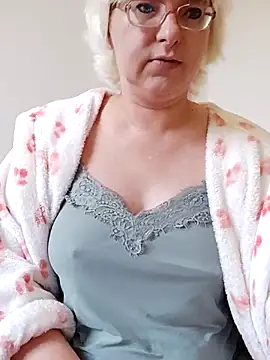 Snapshot of VikaKing chatting on September 27, 2025, 9:04 am VikaKing online show from September 27, 2025, 9:04 am