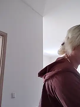 Snapshot of VikaKing chatting on October 31, 2025, 10:01 am VikaKing online show from October 31, 2025, 10:01 am