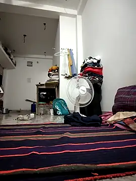 Snapshot of t2pnb chatting on November 3, 2025, 6:00 pm t2pnb online show from November 3, 2025, 6:00 pm