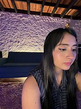 kaori 77 online show from March 25, 2026, 4:01 am