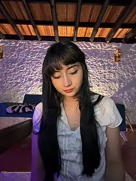 kaori 77 online show from April 3, 2026, 4:52 am