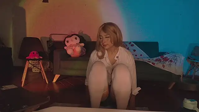 kaori 77 online show from December 14, 2025, 3:46 am