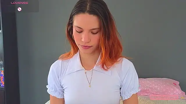 AntonellaaRossii online show from March 4, 2026, 1:30 pm