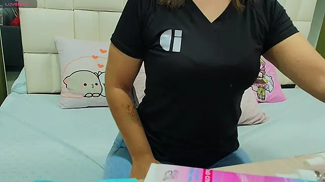 gisell gomez online show from October 15, 2025, 12:24 pm