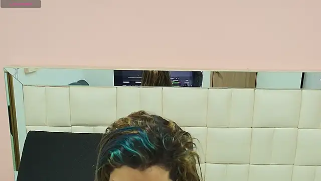 gisell gomez online show from November 11, 2025, 12:11 pm