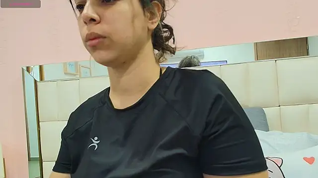 Snapshot of gisell_gomez chatting on January 6, 2026, 12:09 pm gisell gomez online show from January 6, 2026, 12:09 pm