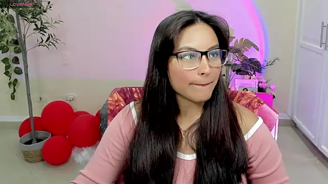 Snapshot of Cameroon-Diaz chatting on February 27, 2026, 1:55 pm Cameroon-Diaz online show from February 27, 2026, 1:55 pm