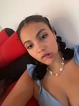 Angel-Caribbean online show from November 17, 2025, 7:07 pm