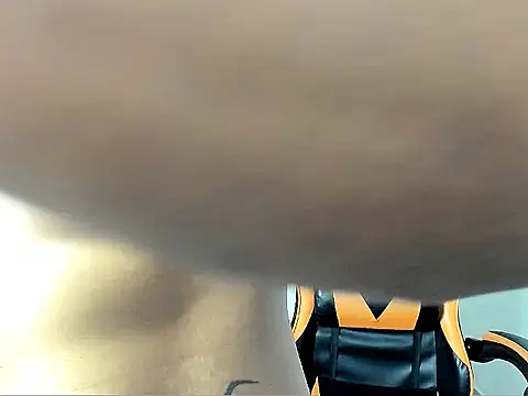 jeanfran ferrer online show from December 2, 2025, 7:04 pm