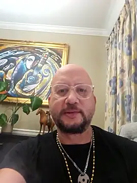 reycarr19 online show from April 5, 2026, 6:25 pm