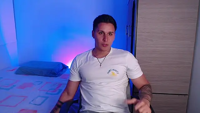 valentinosex1 online show from February 6, 2026, 11:34 pm