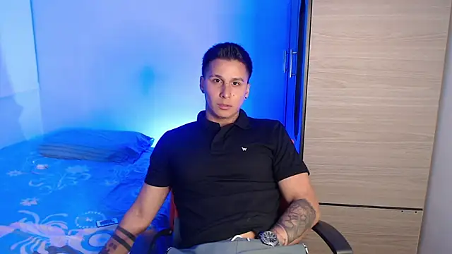 valentinosex1 online show from January 8, 2026, 9:54 pm