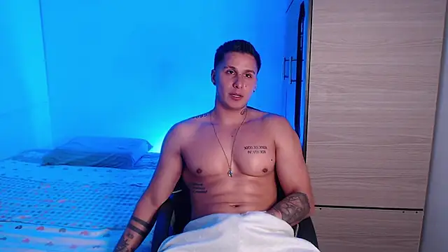 valentinosex1 online show from June 1, 2026, 9:58 pm