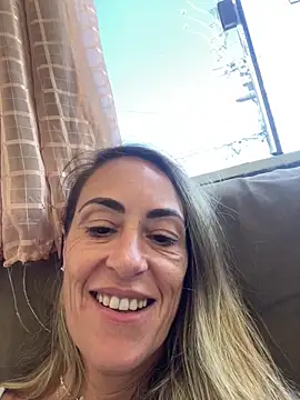 Princesahtinha online show from February 11, 2026, 4:51 pm