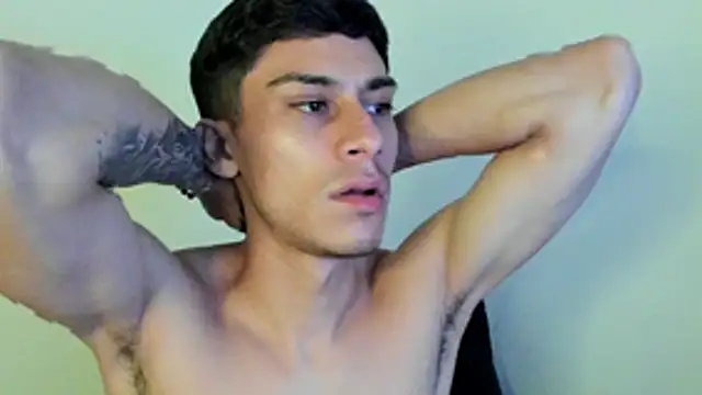 Snapshot of axel_davis_ chatting on December 18, 2025, 1:11 am axel davis online show from December 18, 2025, 1:11 am