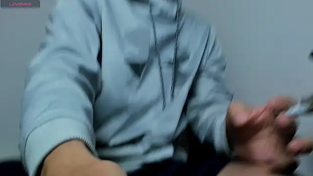 Snapshot of axel_davis_ chatting on December 20, 2025, 9:01 am axel davis online show from December 20, 2025, 9:01 am