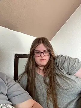 Snapshot of CurvyPaar2 chatting on February 15, 2026, 10:25 am CurvyPaar2 online show from February 15, 2026, 10:25 am