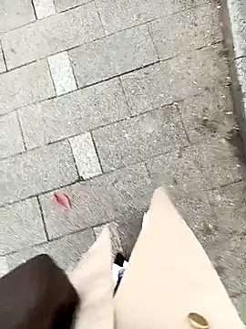 Jessical--Li online show from December 2, 2025, 4:14 am