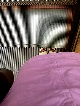 Jessical--Li online show from November 15, 2025, 4:38 am