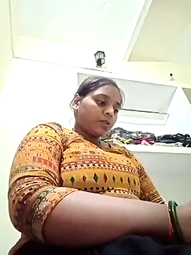 Hot crety online show from November 27, 2025, 1:22 pm