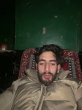 lyath3245 online show from February 11, 2026, 4:29 pm