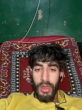 lyath3245 online show from February 12, 2026, 8:41 pm