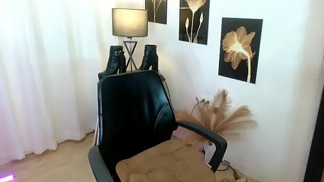 Sassy Suzuhime online show from February 13, 2026, 12:05 pm