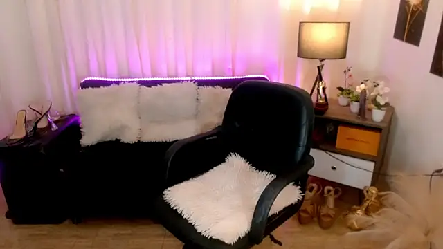 Sassy Suzuhime online show from October 24, 2025, 1:37 am