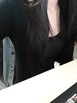 meomeocute online show from November 26, 2025, 8:58 am