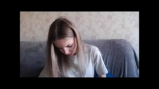 HitGyrl online show from September 20, 2025, 1:21 am