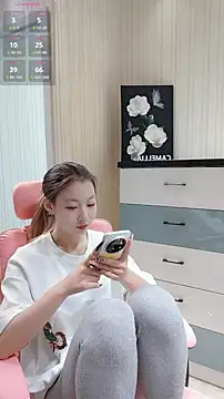 Snapshot of Deserve_E chatting on November 30, 2025, 4:46 am Deserve E online show from November 30, 2025, 4:46 am