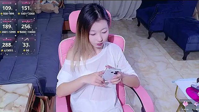 Snapshot of Deserve_E chatting on September 16, 2025, 2:18 pm Deserve E online show from September 16, 2025, 2:18 pm