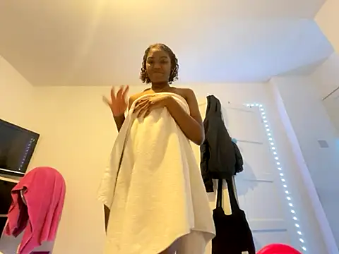 MissAngel-05 online show from October 10, 2025, 10:32 pm