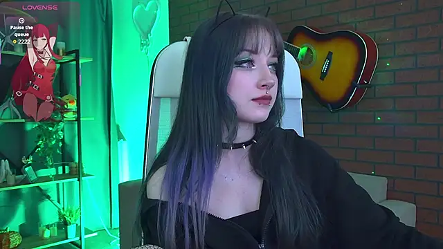 LiliLuna online show from February 20, 2026, 3:58 pm